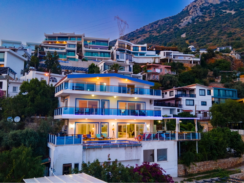  gece  -  Kasım
  | Kalkan Akbel'de Eşsiz Deniz Manzaralı Geniş Aile Villası